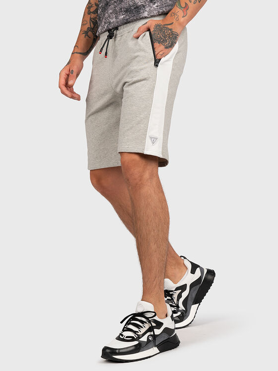 Pantaloni scurți sport cu accent logo - 1