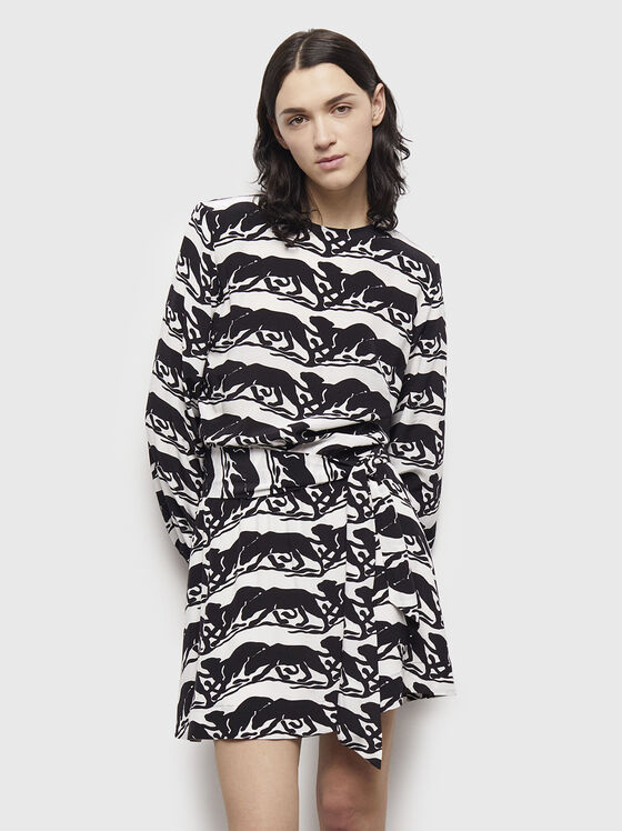 Short dress with accent print - 1