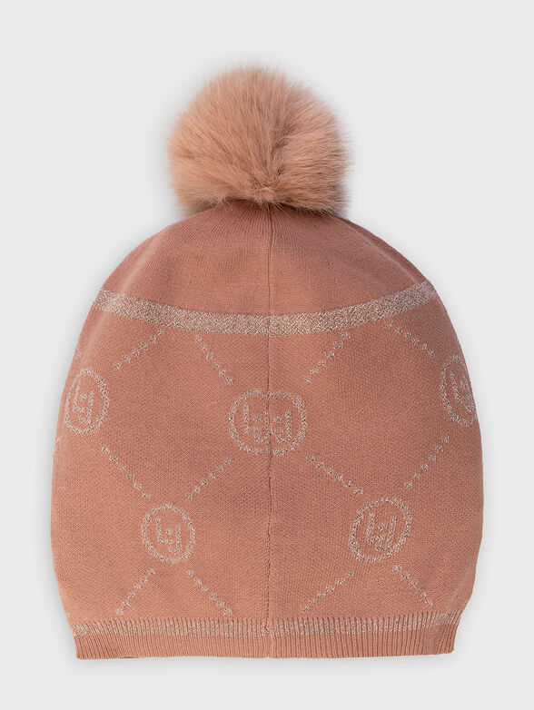 Black hat with logo details - 2