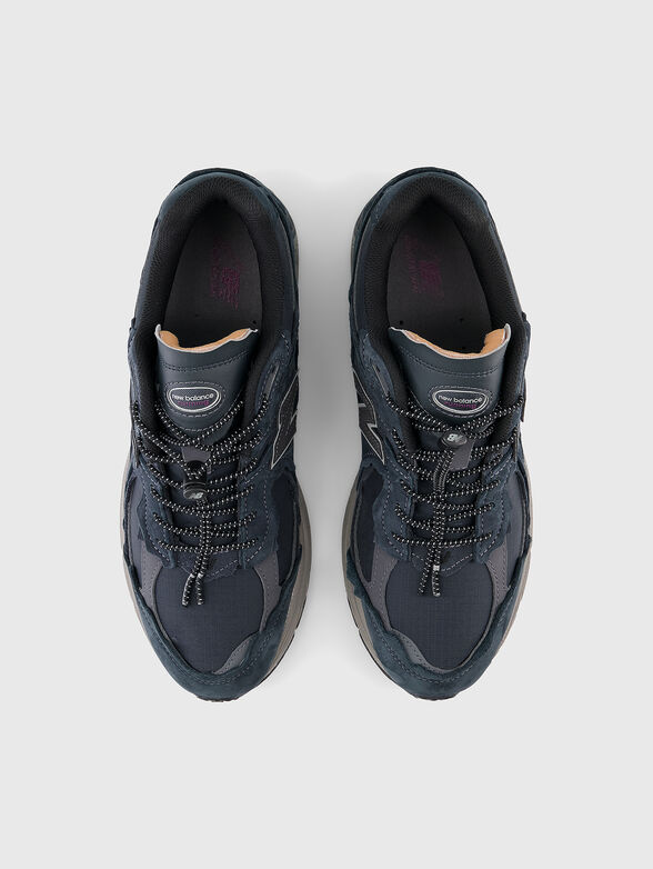 2002 sneakers with logo detail - 6