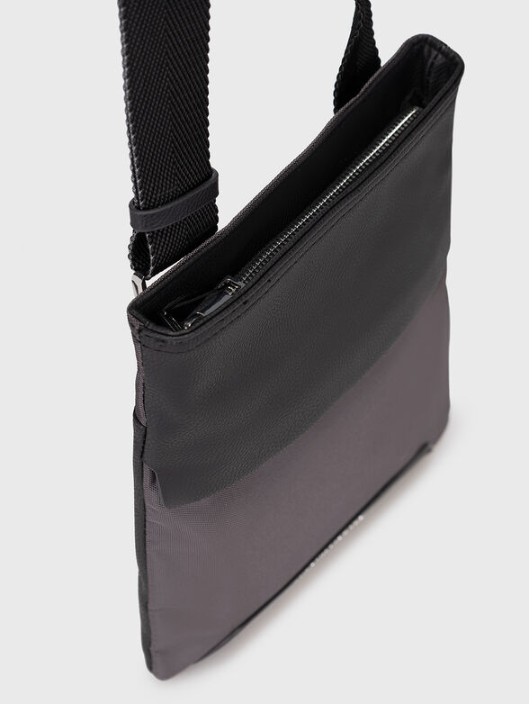 Crossbody bag with logo - 6