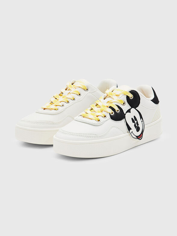 Sneakers with accent laces  - 2