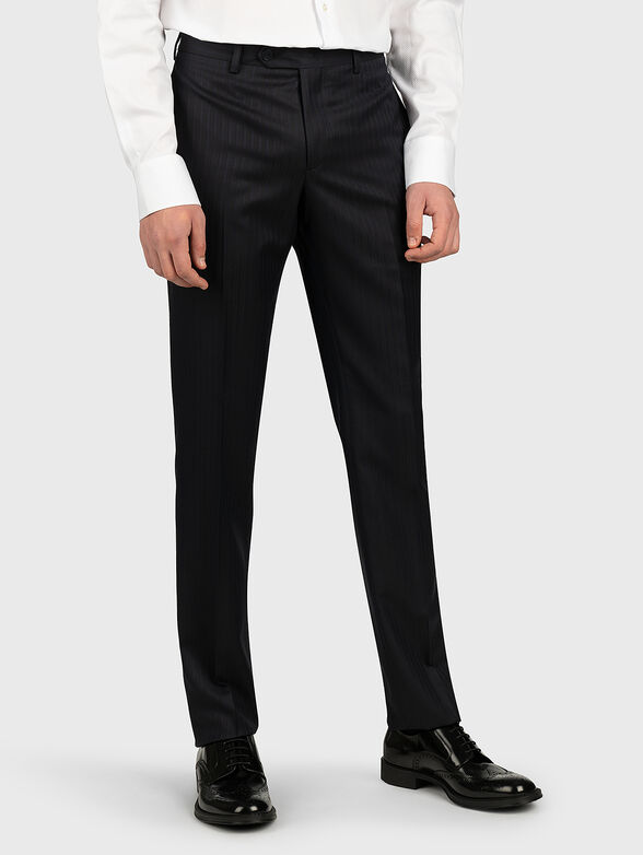 Suit in navy blue colour - 2