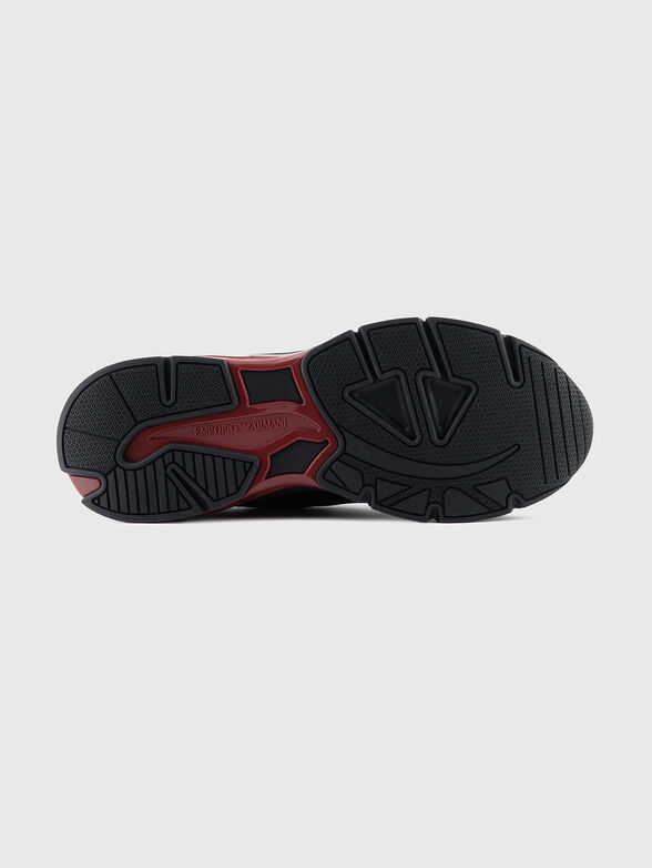 Sports shoes with logo - 5