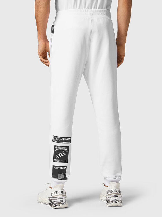 Pantaloni sport albi cu petice cu logo  - 2
