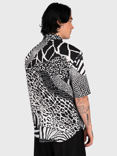 Cotton shirt with short sleeves and animal print - 3