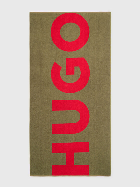 Black beach towel with contrasting logo - 1