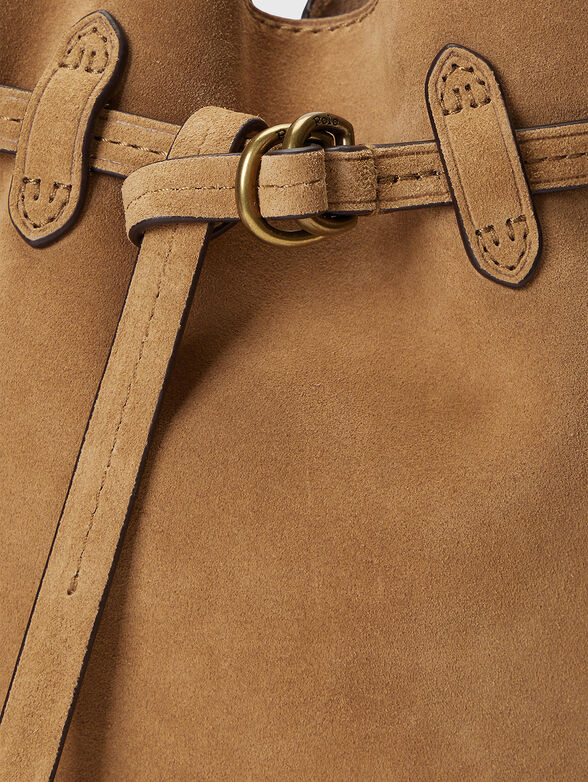 Leather bucket bag with fringe - 4