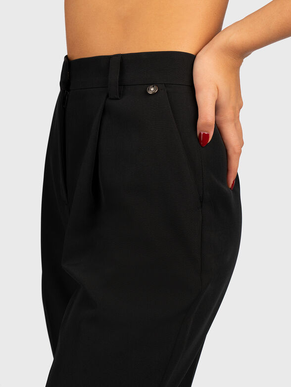 Black trousers - 3