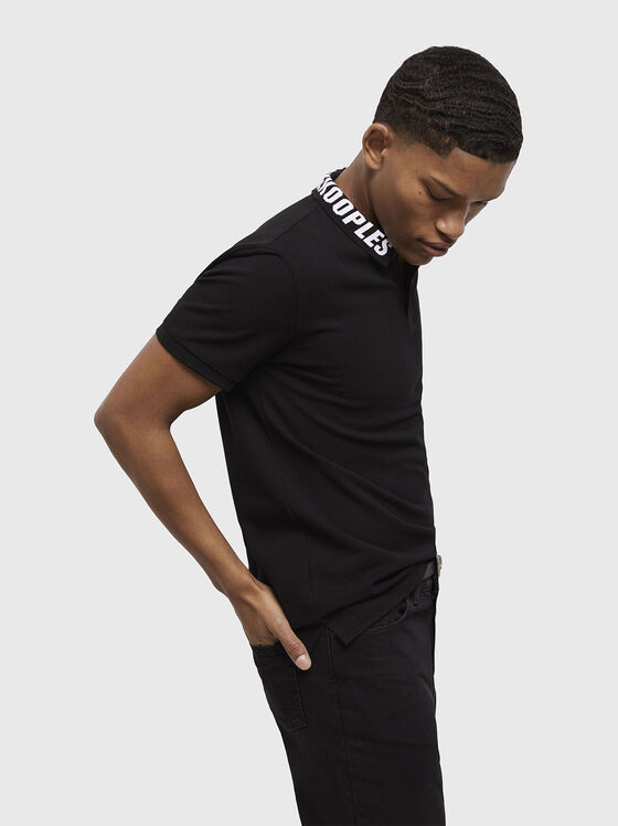 Black polo-shirt with accent collar - 1