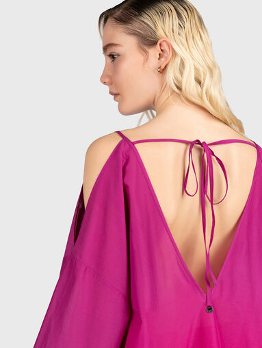 Beach dress with V-neck - 3