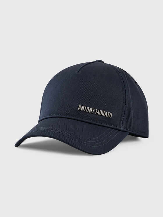 Baseball cap with 3D logo - 1