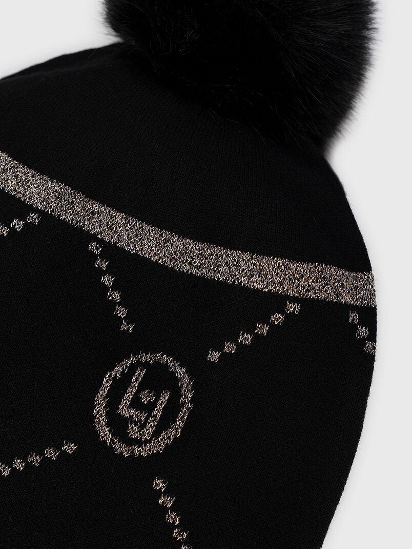 Black hat with logo details - 3