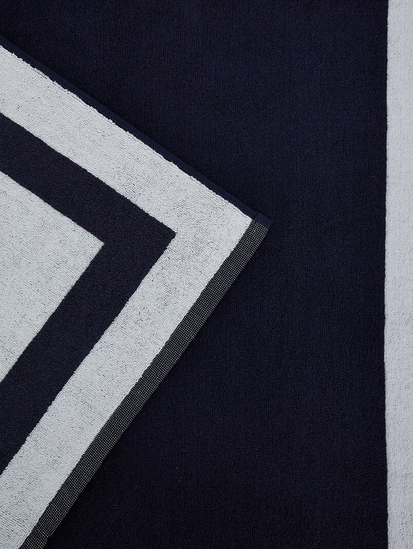 Beach towel with print - 3