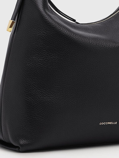 Leather bag with golden accents - 4