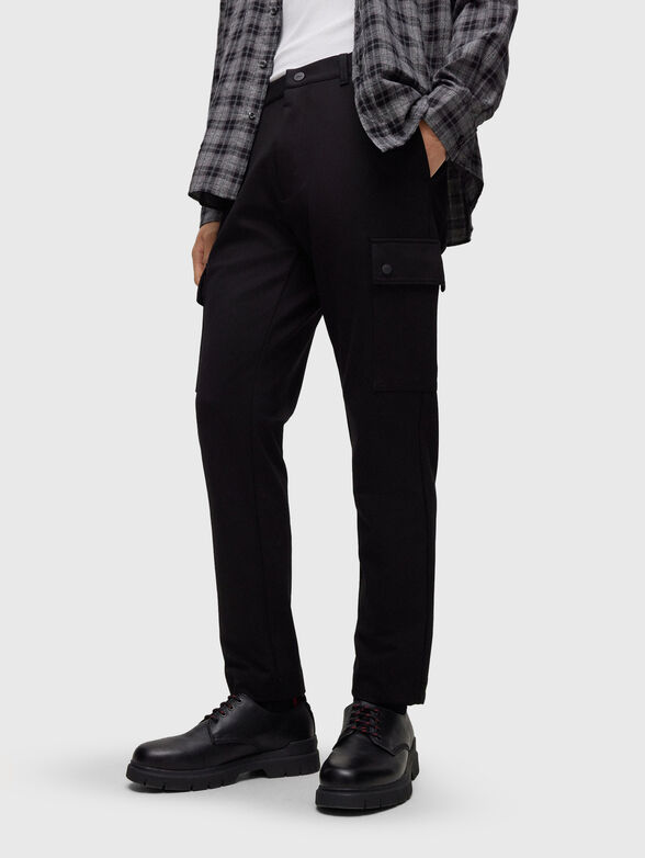 Black trousers with cargo pockets - 3