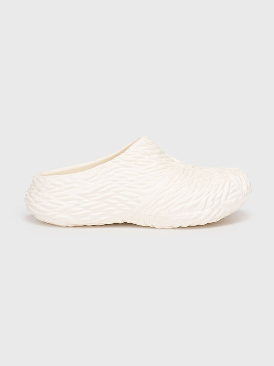 Sabot with wavy texture - 1
