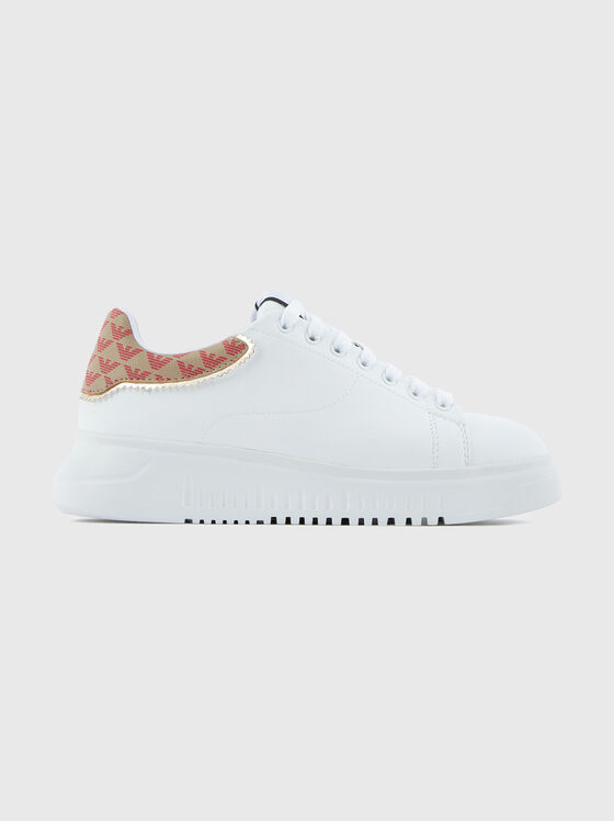 Sports shoes with contrasting detail - 1