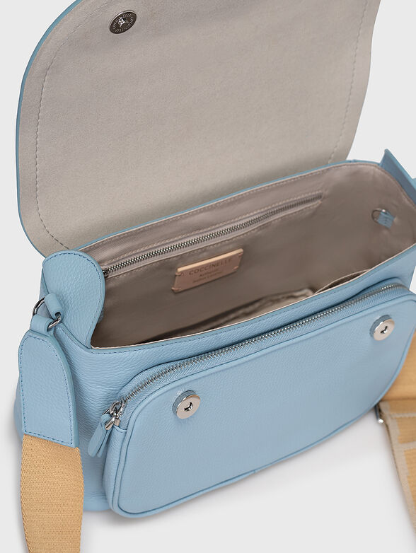 Black crossbody bag with metal detail - 6