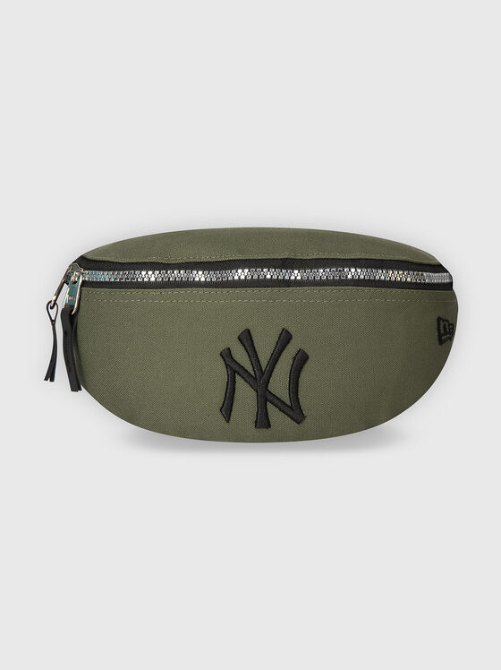 Green belt bag with contrasting logo - 1