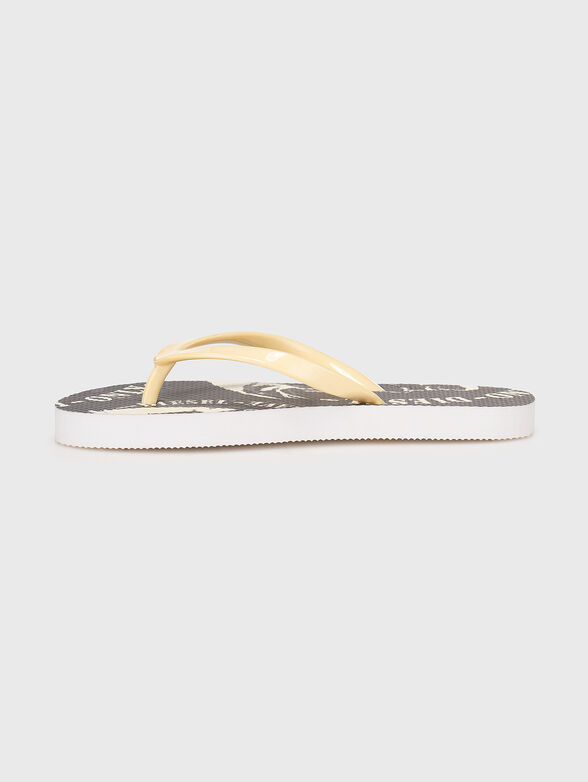 Flip-flops - 4