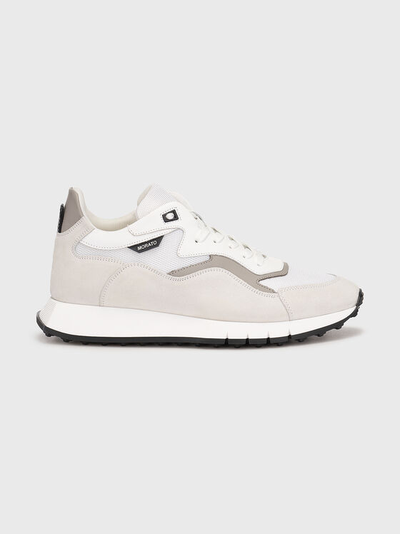 Sports shoes with contrast elements - 1