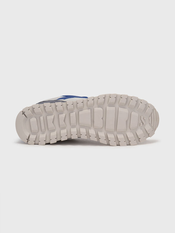 Sports shoes with contrasting appliqué - 5