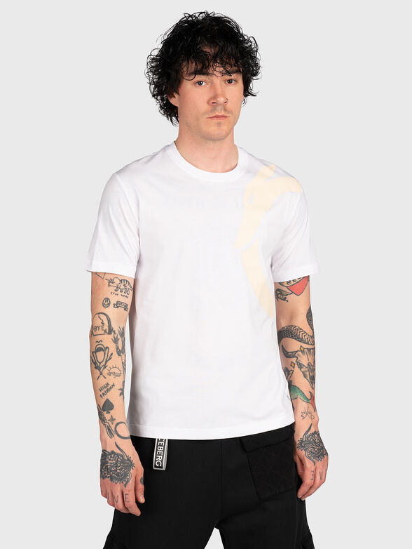 T-shirt with contrasting accent - 1