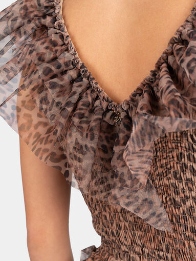 V-neck top with animal print - 4