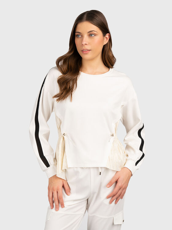 Sweatshirt with pleated details - 1
