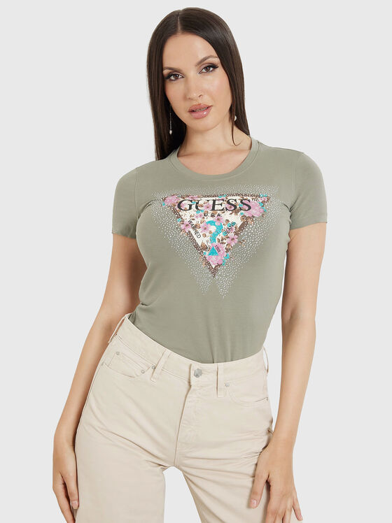 Tricou verde cu logo imprimat și pietre prețioase - 1