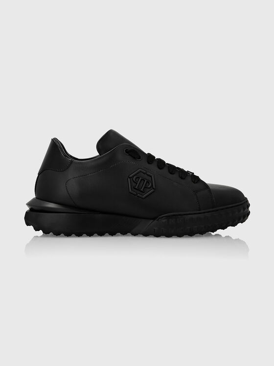 Leather sports shoes in black - 1
