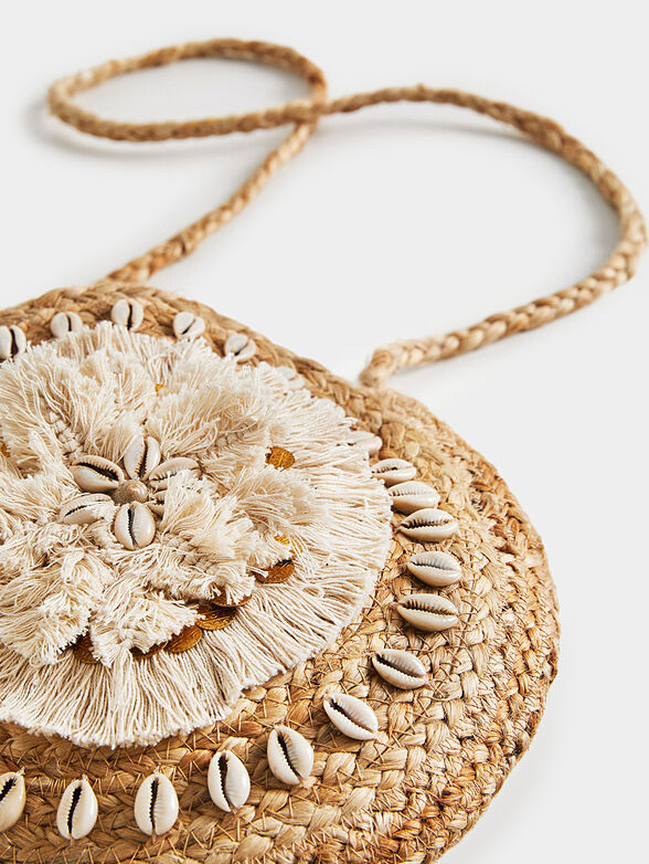 Round crossbody bag with seashells - 6