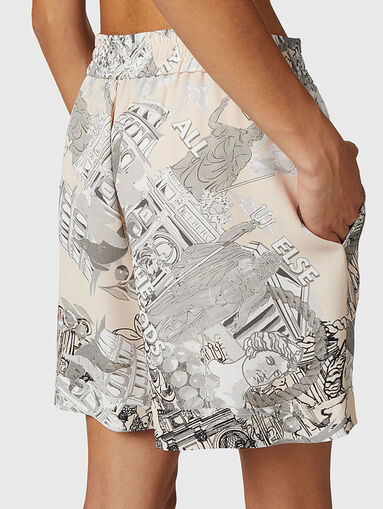 Shorts with contrasting art print - 3