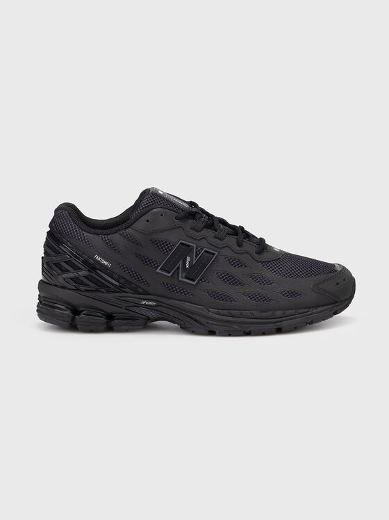 1906R sports shoes in black - 1