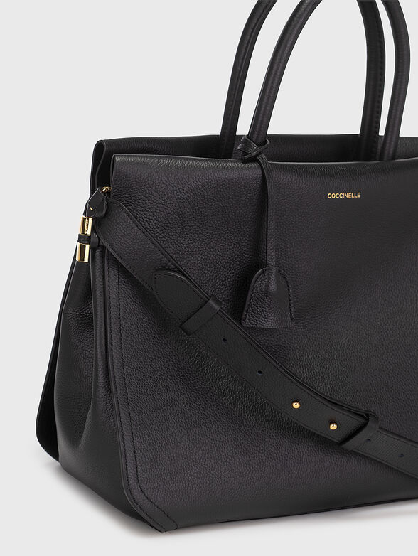 Black leather bag with gold details - 5