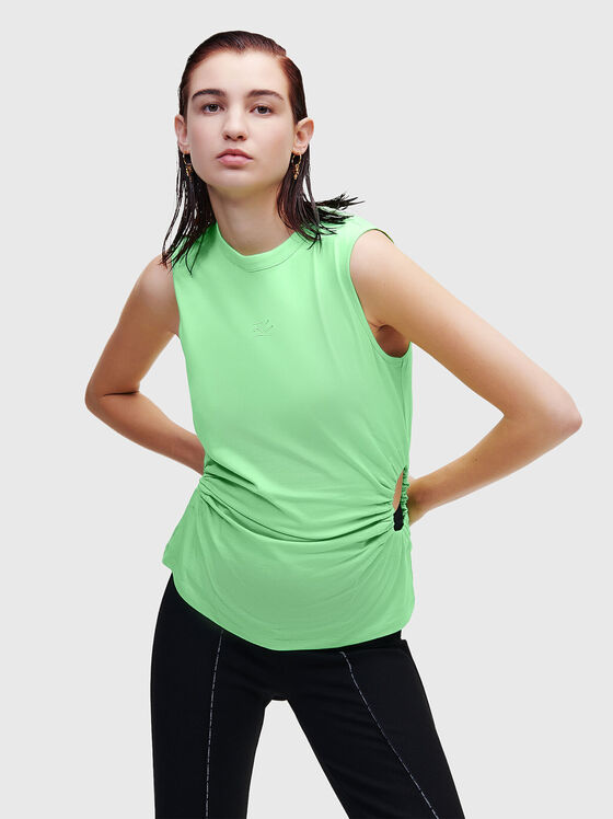 Top verde cu accent decupat - 1