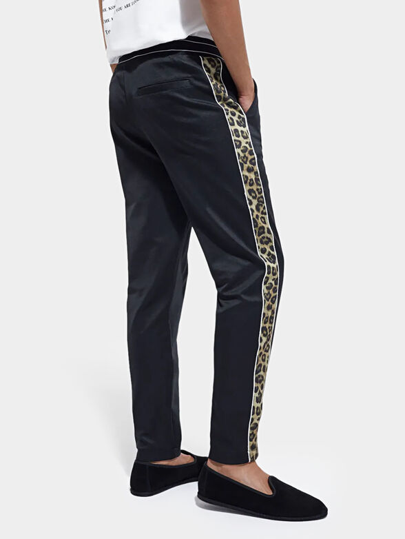 Sports pants with animal accents - 2