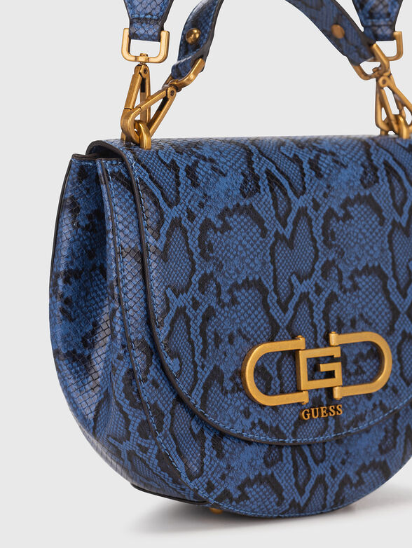 Crossbody bag with gold logo detail - 5