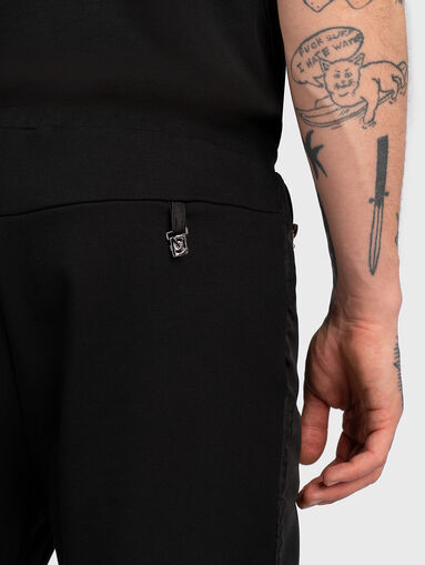 Black pants with accent pockets - 3