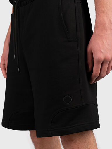 Cotton black shorts with laces and logo embroidery - 4