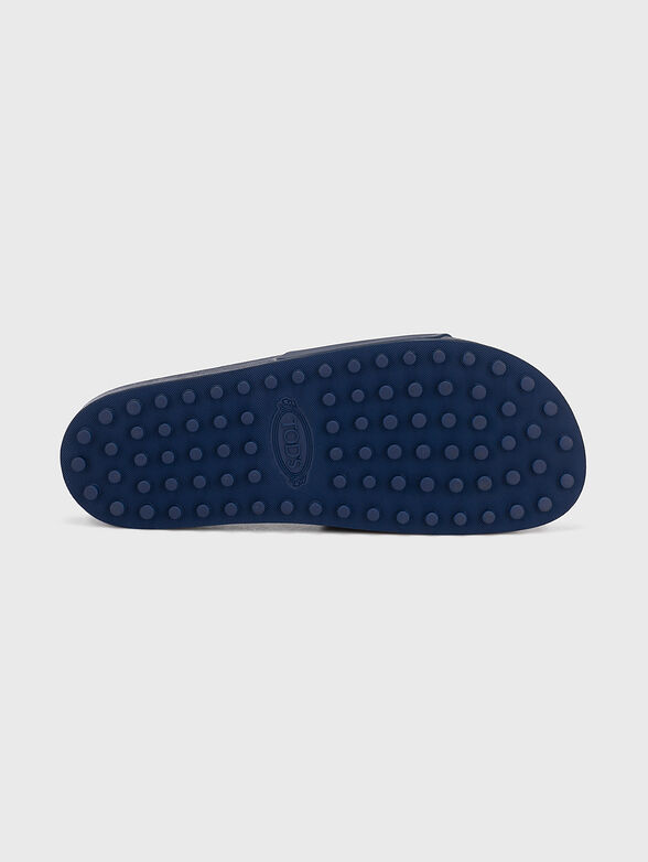 Blue beach shoes with logo detail - 5