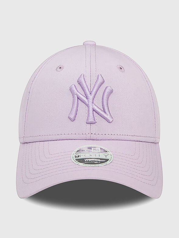 NEW YORK YANKEES 9FORTY cap in purple - 1