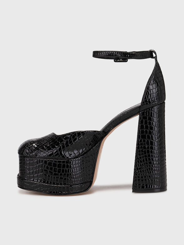Black shoes with croc texture - 4