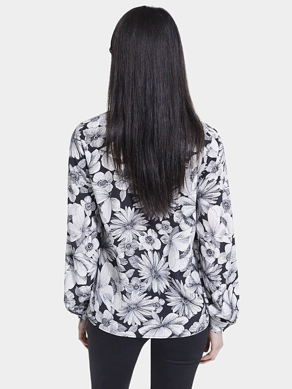 Shirt with floral print - 2
