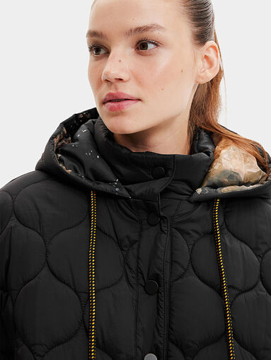 Hooded vest with quilted effect - 4