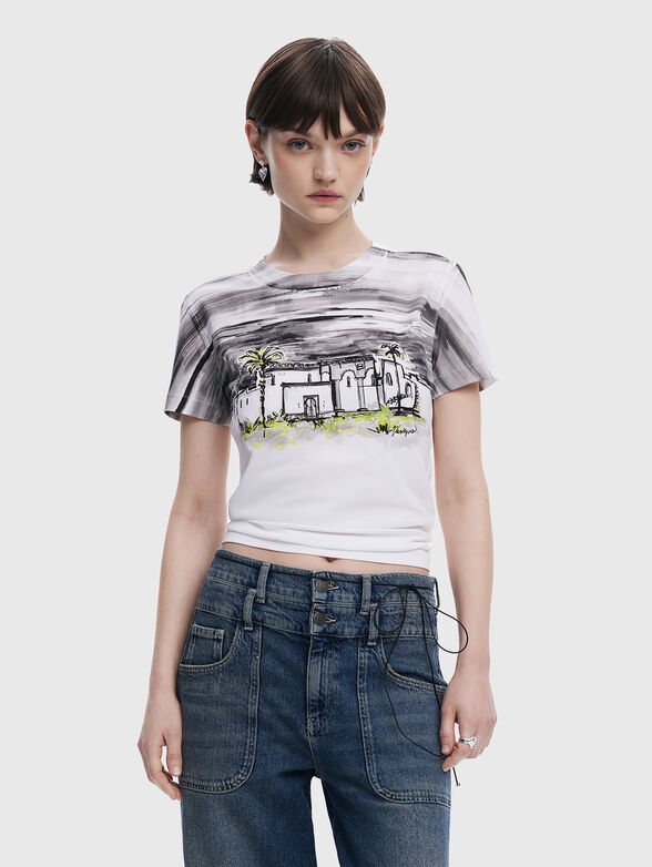 White T-shirt with oval neckline and print - 1