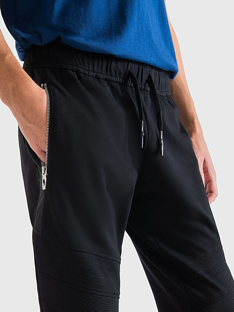Black sports trousers with logo detail - 3