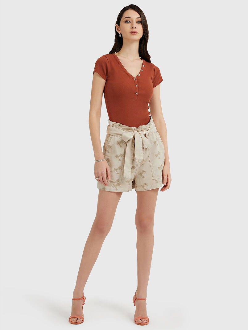 JANNA shorts with accent embroidery - 3
