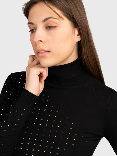 Black sweater with turtleneck and accent back - 4